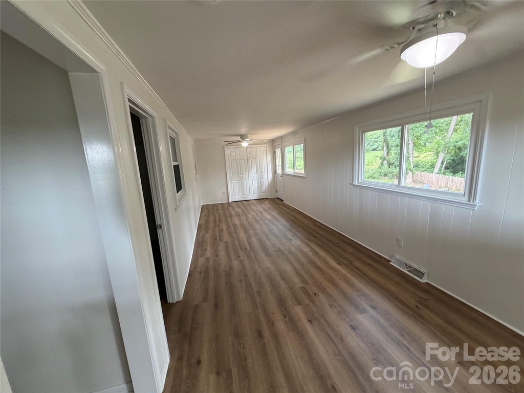 147 Crooked Lane - Photo 9