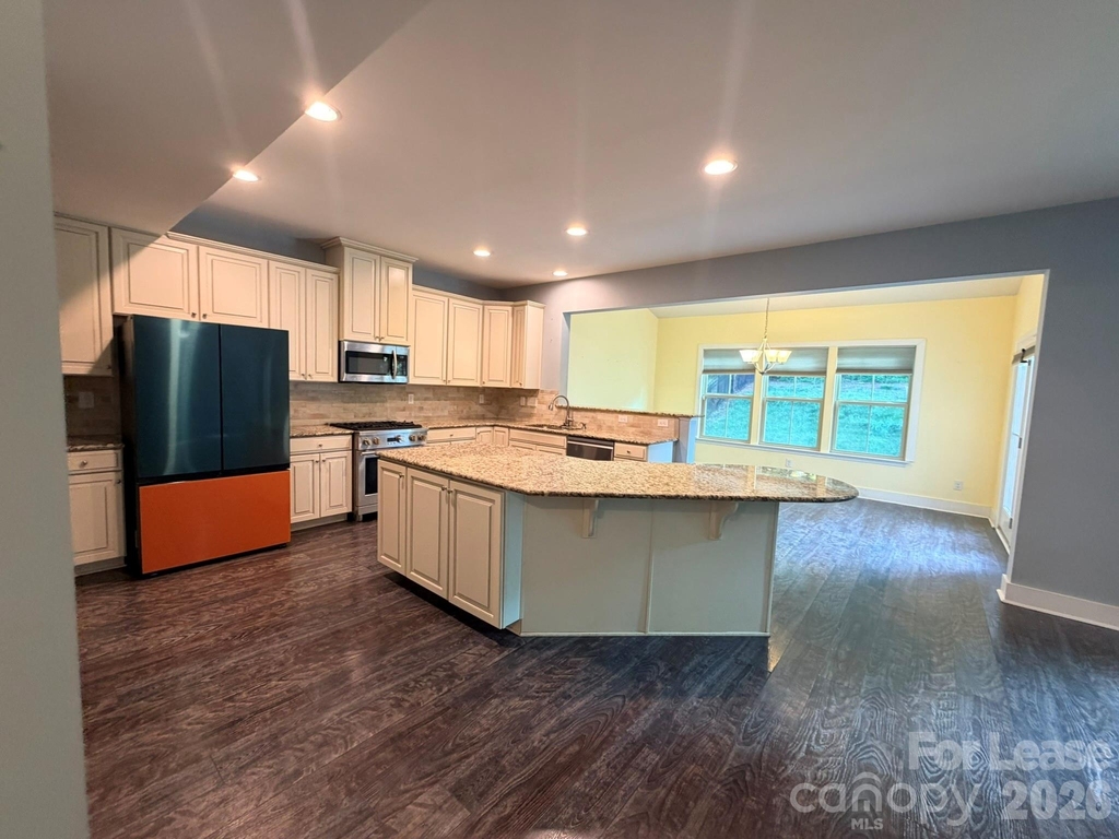 5816 Selkirkshire Road - Photo 4