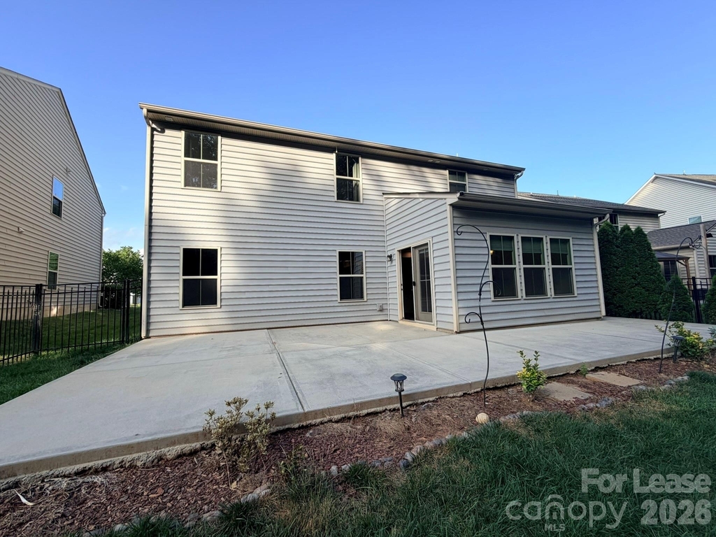 5816 Selkirkshire Road - Photo 8
