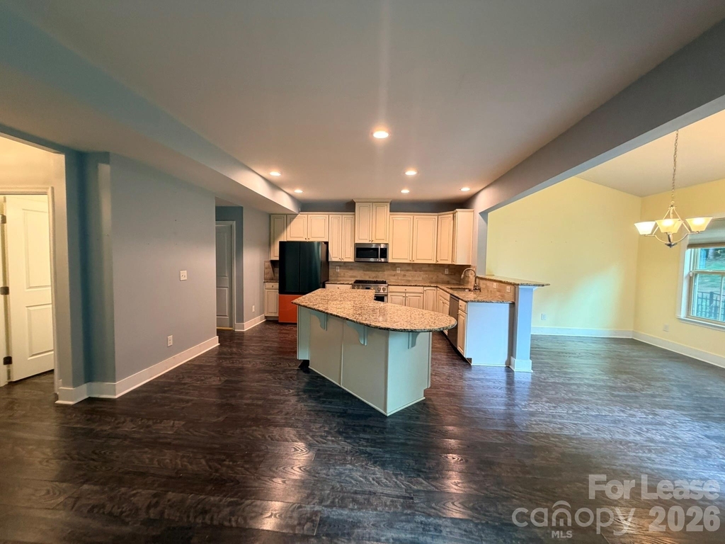 5816 Selkirkshire Road - Photo 3
