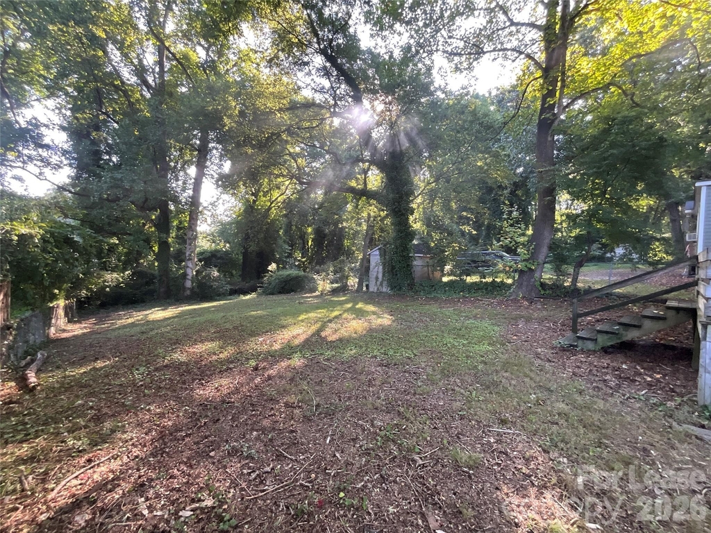 1034 Ridge Avenue - Photo 13