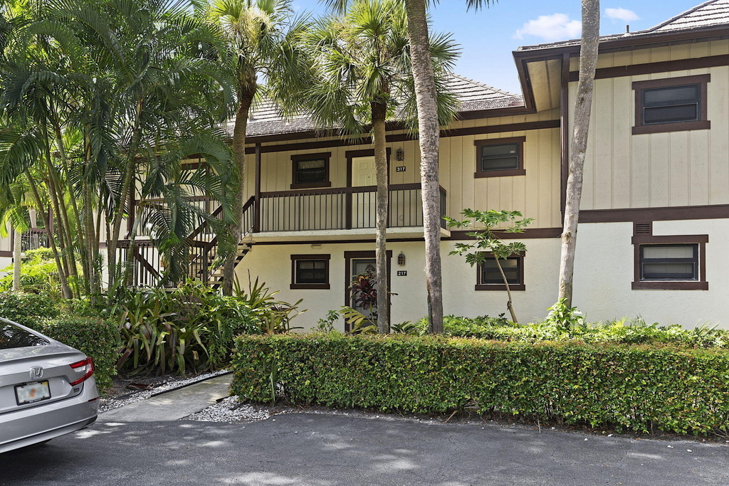 13334 Polo Club Road - Photo 0