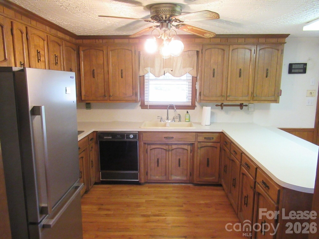 1357 Beal Road - Photo 8