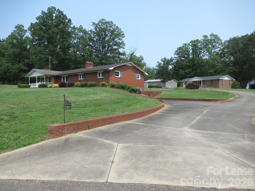 1357 Beal Road - Photo 2