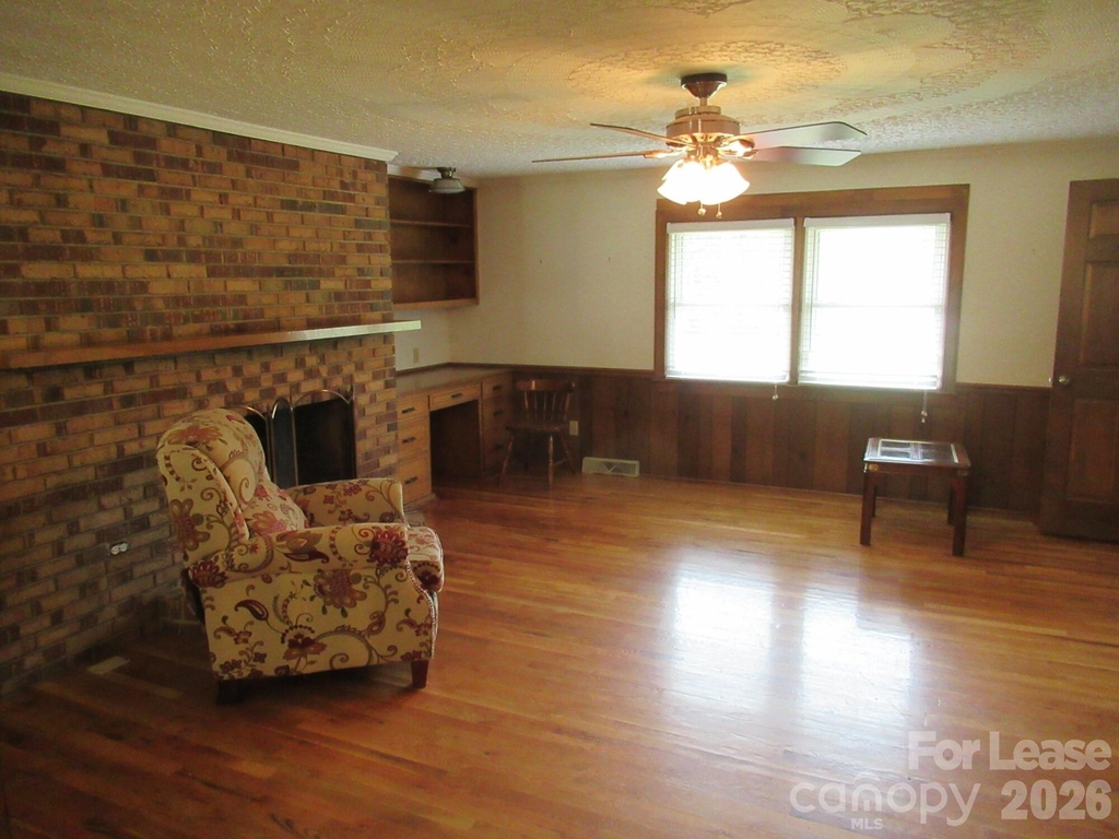 1357 Beal Road - Photo 4
