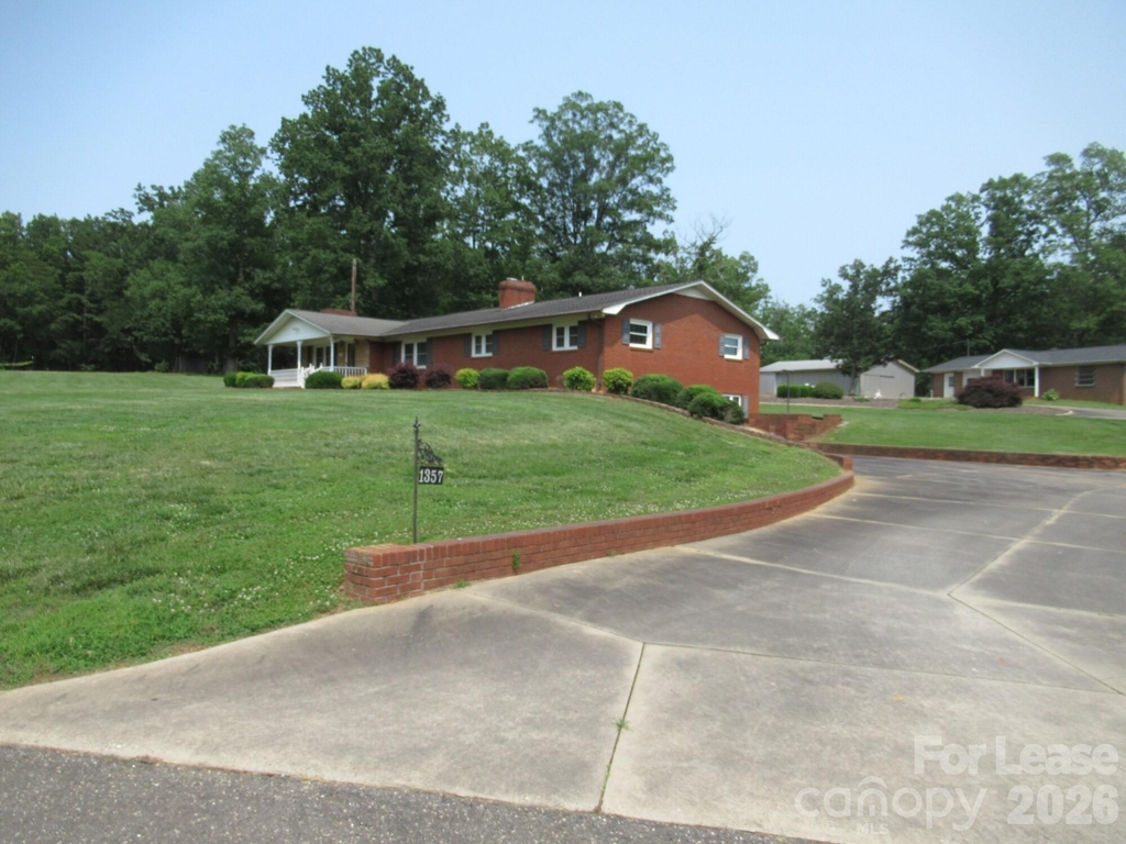 1357 Beal Road - Photo 0