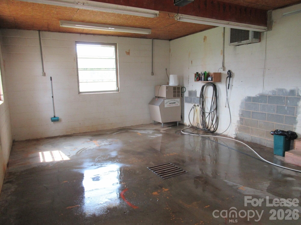 1357 Beal Road - Photo 33