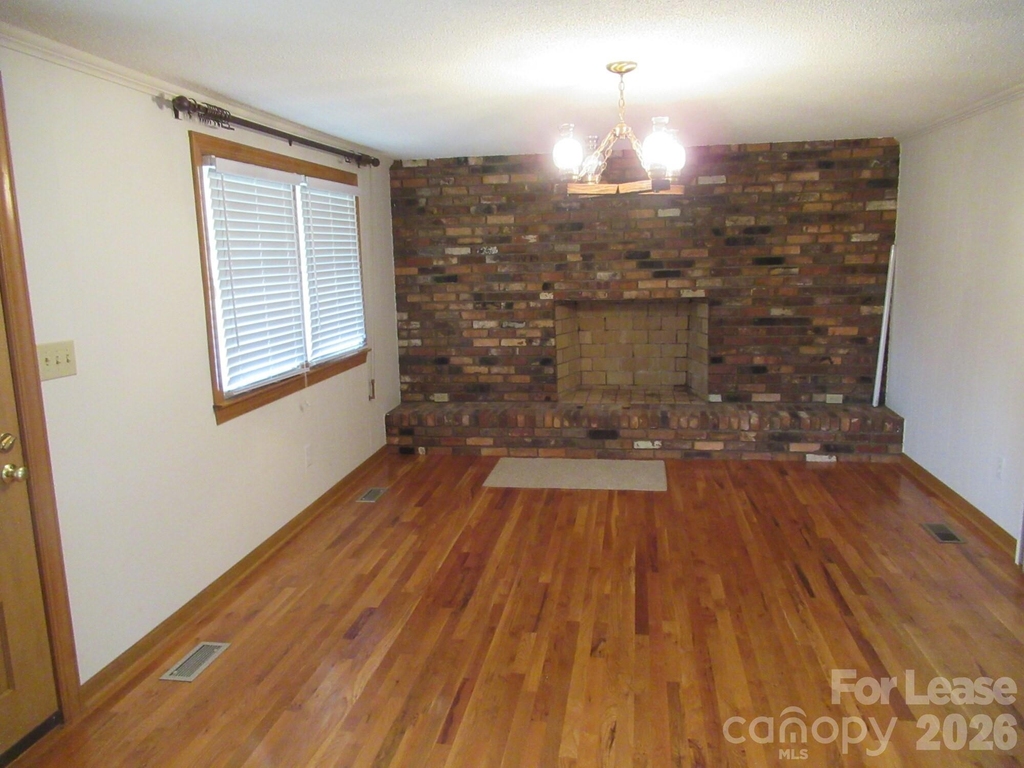 1357 Beal Road - Photo 5