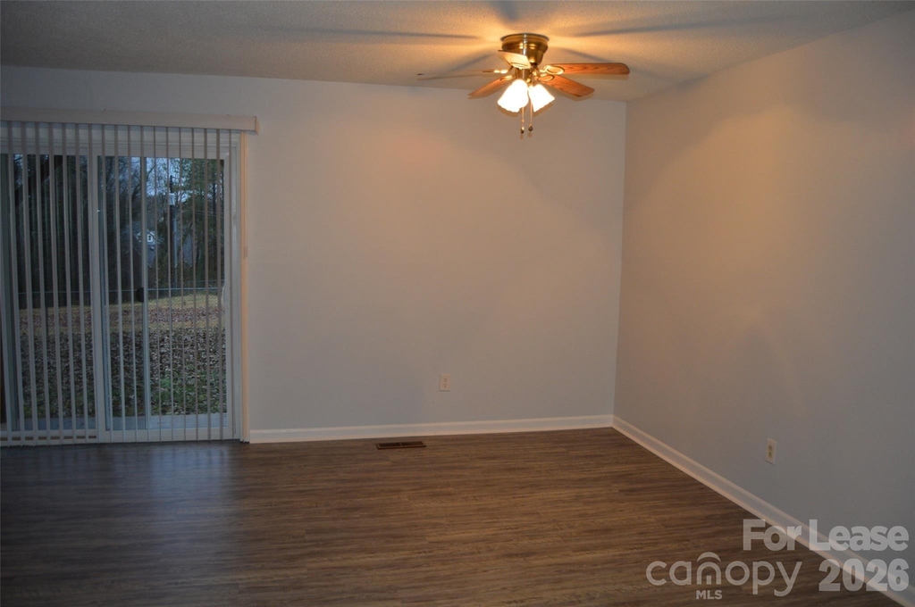 1235 15th Avenue Nw - Photo 5