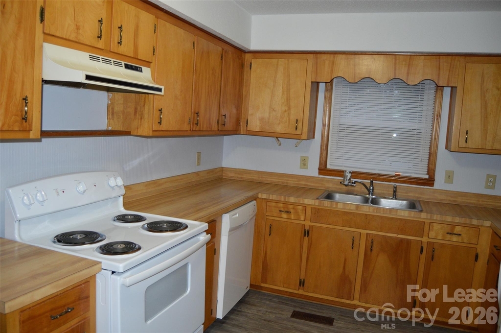 1235 15th Avenue Nw - Photo 14