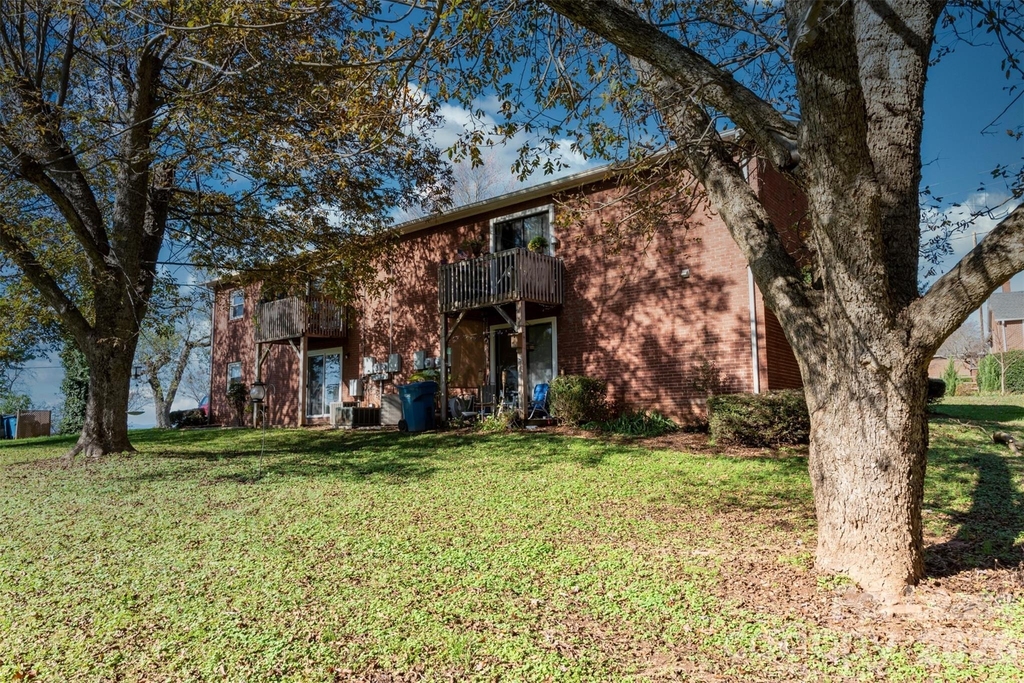 1235 15th Avenue Nw - Photo 17