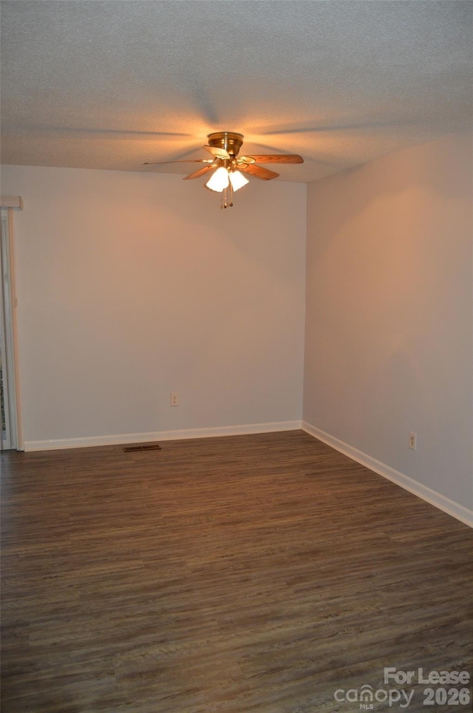 1235 15th Avenue Nw - Photo 6