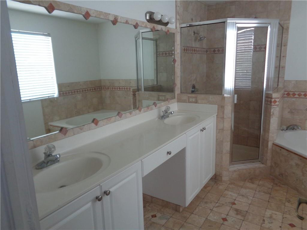 11379 Nw 34th Place - Photo 18