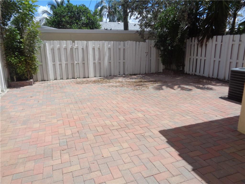 11379 Nw 34th Place - Photo 15