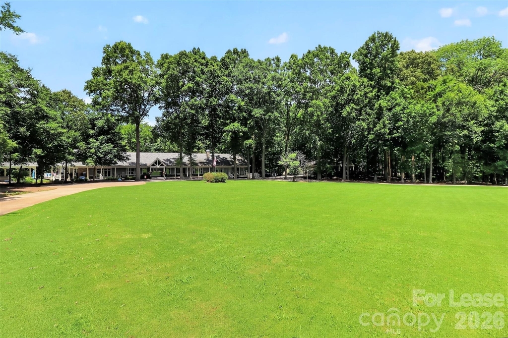 9704 Saddle Avenue - Photo 34