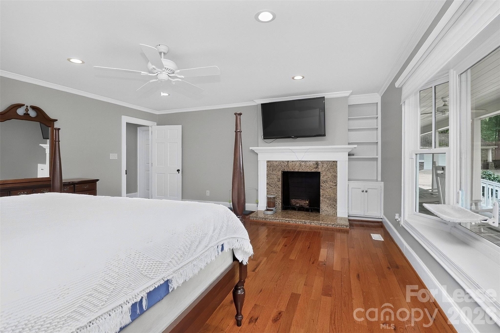 9704 Saddle Avenue - Photo 17