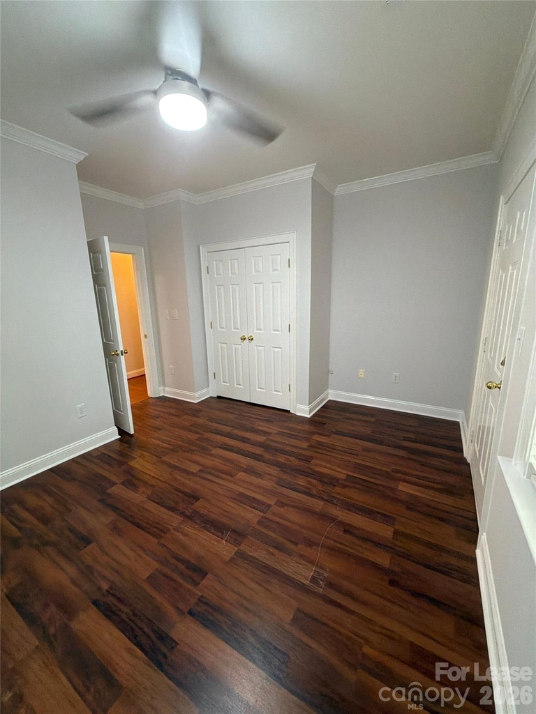 5609 Fairview Road - Photo 16
