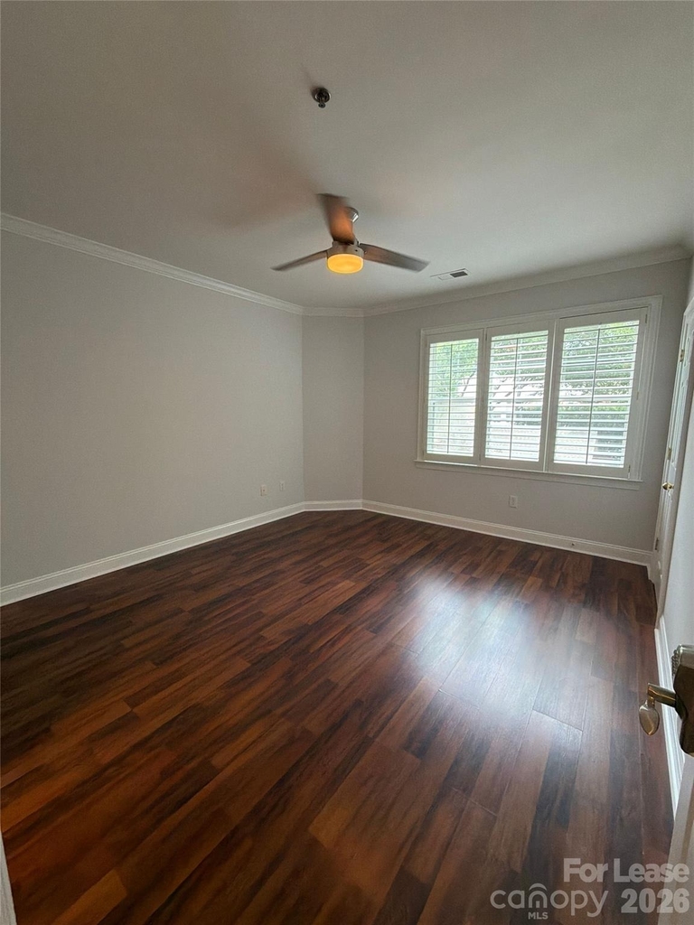 5609 Fairview Road - Photo 2