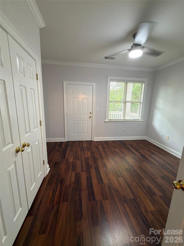 5609 Fairview Road - Photo 15