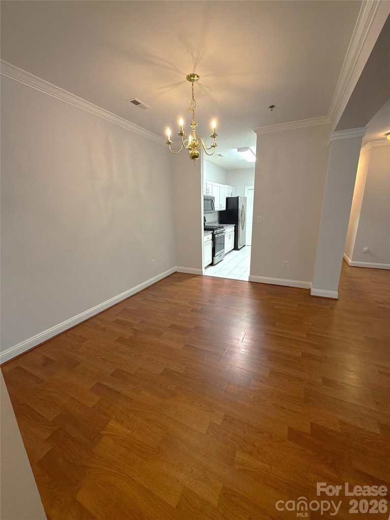 5609 Fairview Road - Photo 11