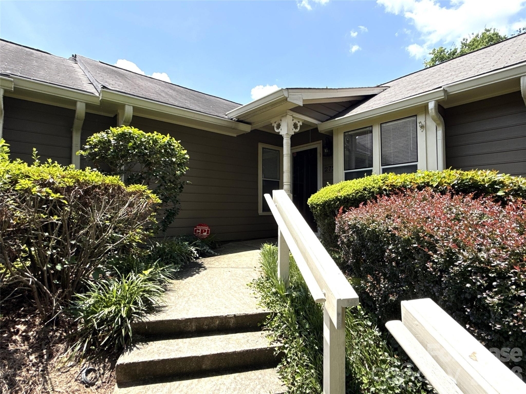 2720 Von Thuringer Court - Photo 0