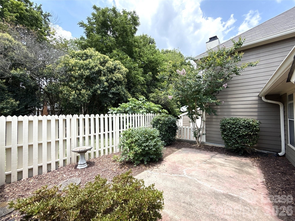 2720 Von Thuringer Court - Photo 12