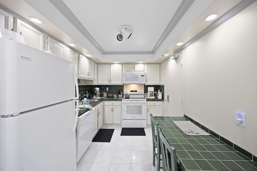 10777 W Sample Road - Photo 10