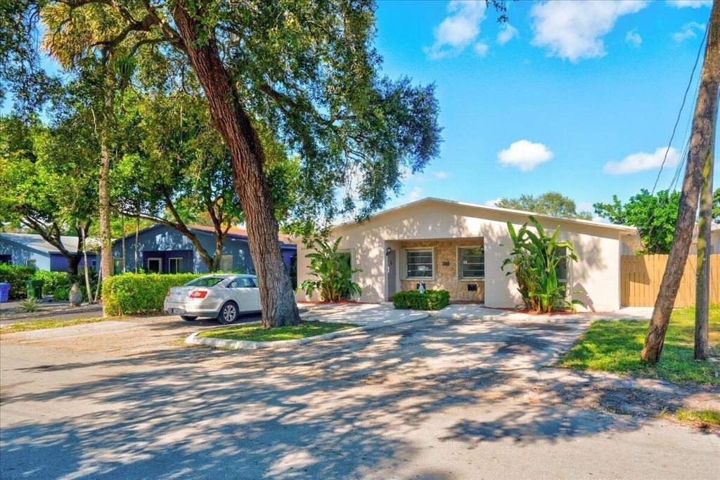 913 Orange Isle - Photo 1