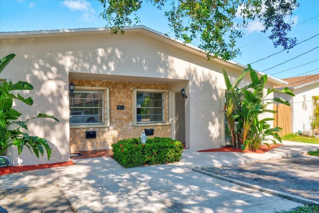 913 Orange Isle - Photo 0