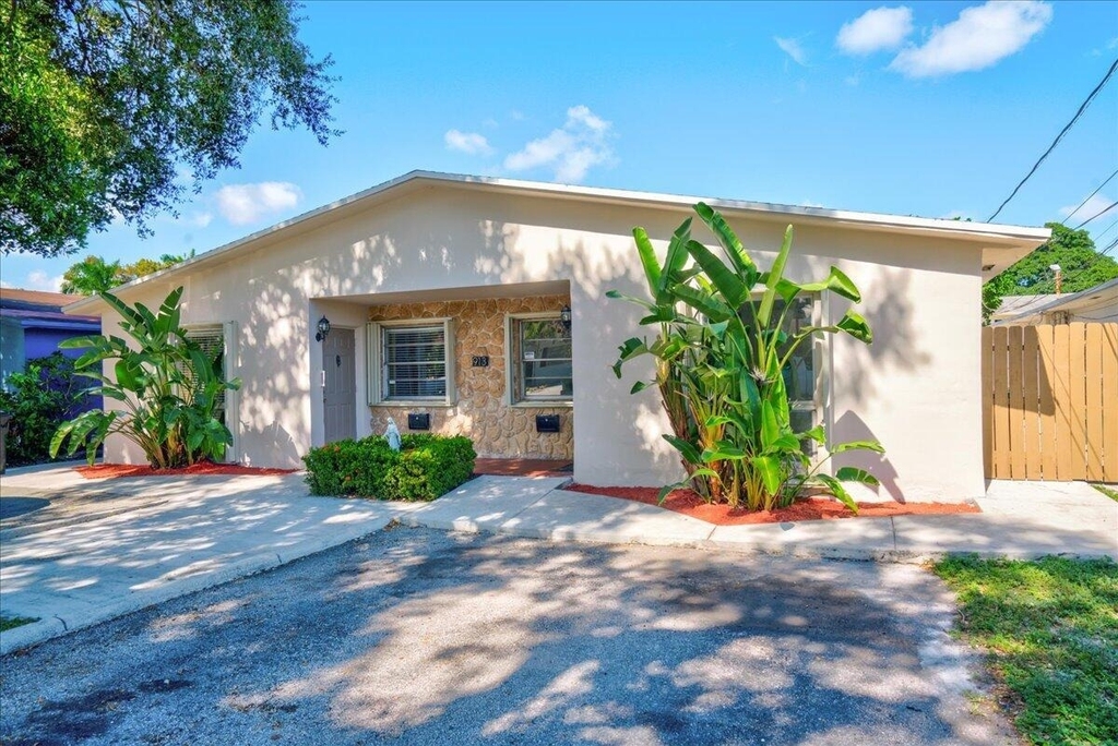 913 Orange Isle - Photo 2
