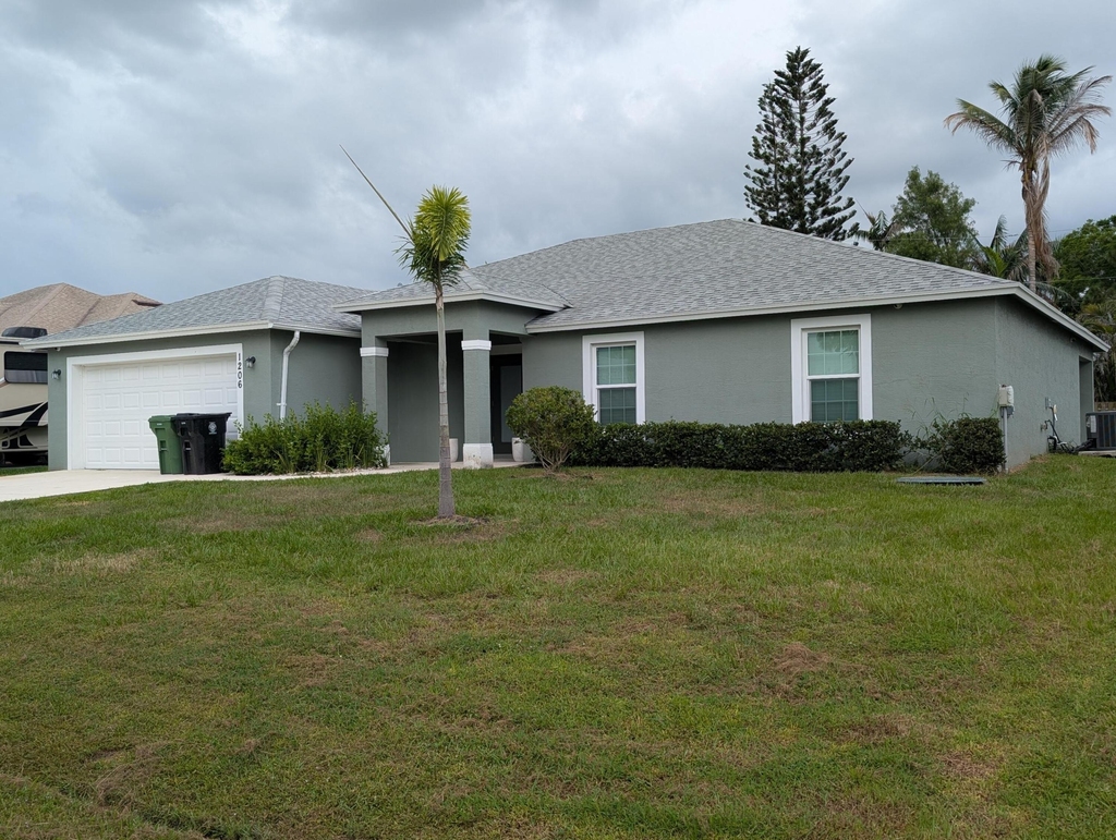 1206 Sw Asturia Avenue - Photo 1