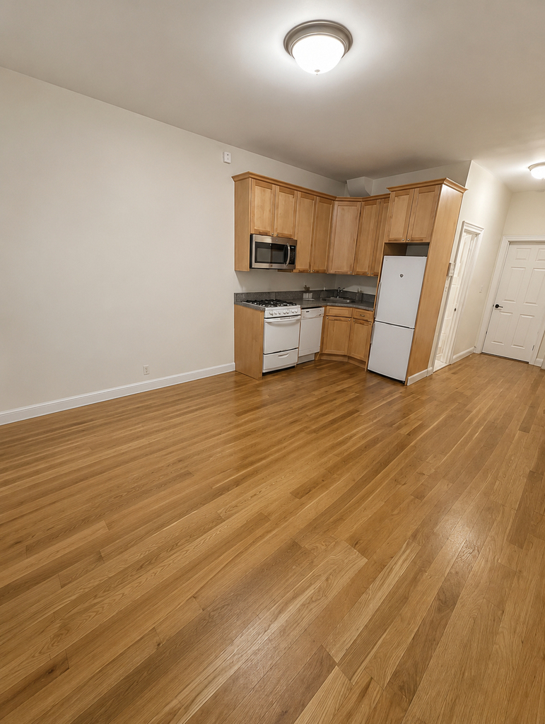 East 89th Street - Photo 0