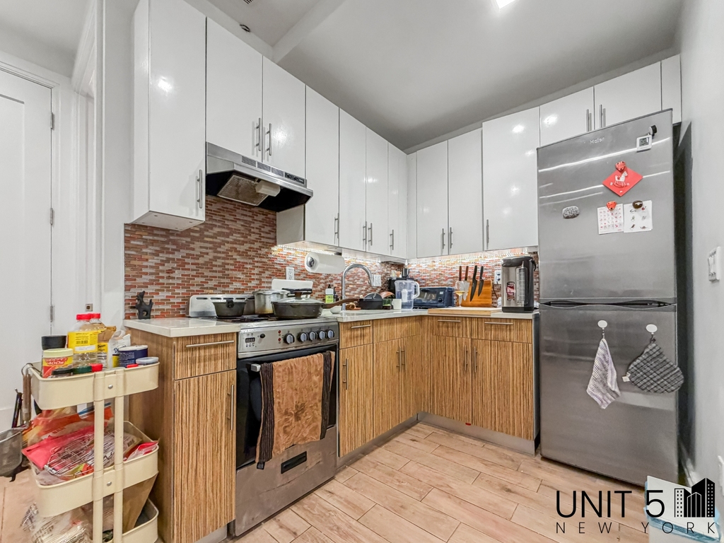 345 Eldert Street - Photo 0