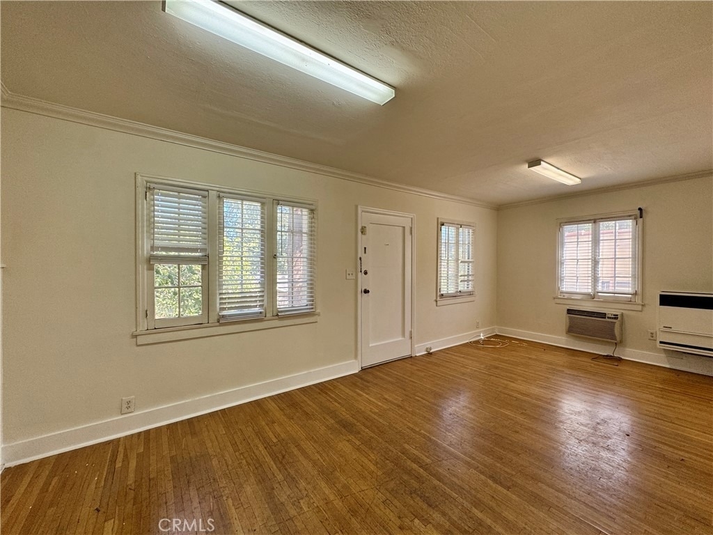 1714 Gillette Crescent - Photo 9