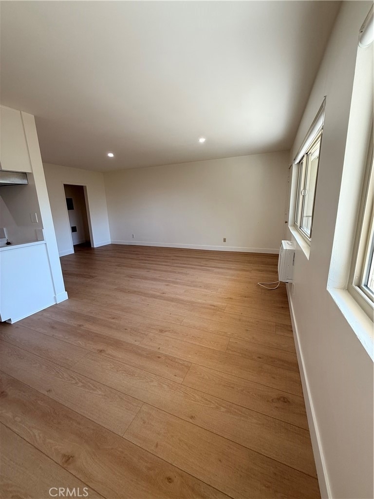 1651 Golden Gate Ave - Photo 2