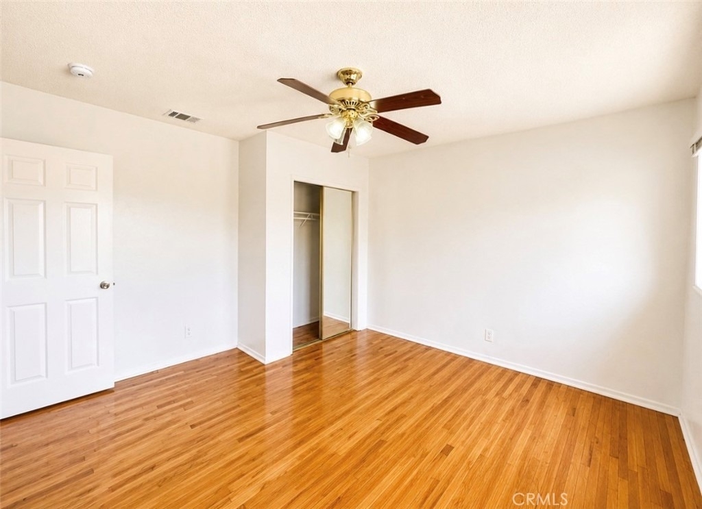 1372 W 36th Street - Photo 15