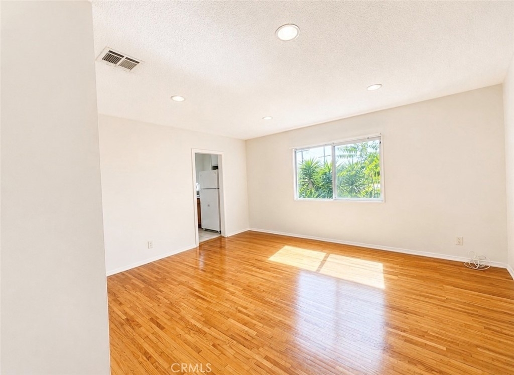 1372 W 36th Street - Photo 0