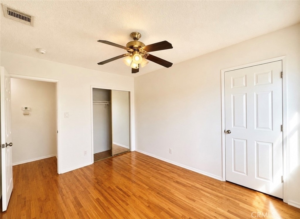 1372 W 36th Street - Photo 10