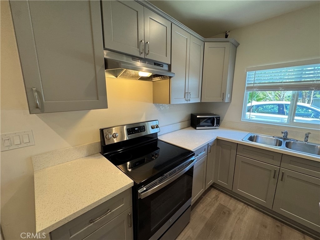 5059 B Ludgate Drive - Photo 2
