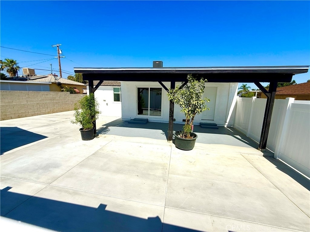 7935 Cleon - Photo 1