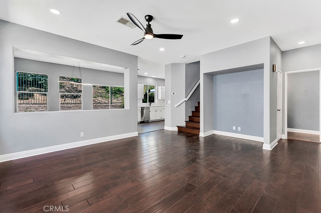 606 Hooper Avenue - Photo 3
