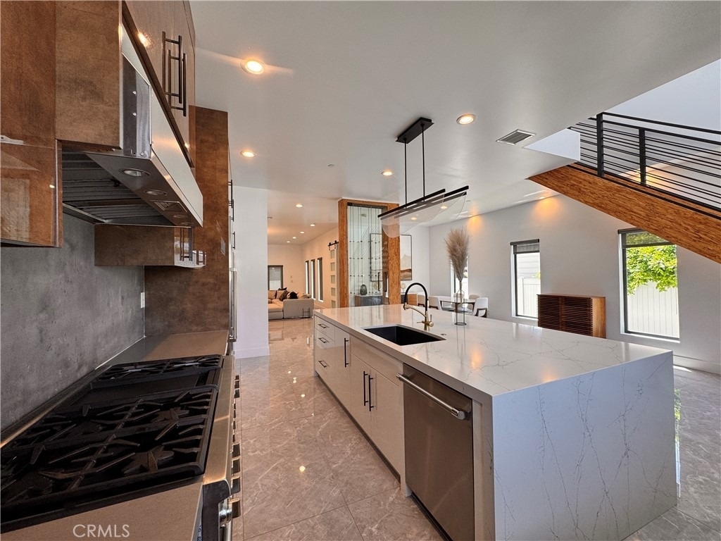 11230 Pickford - Photo 2