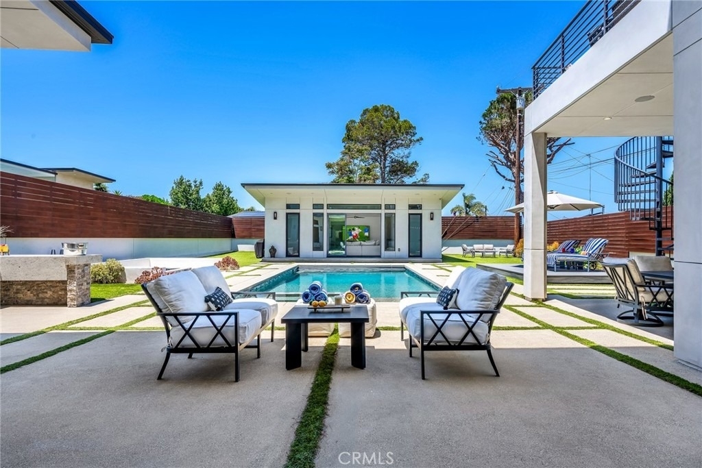 503 S Lucia Avenue - Photo 1