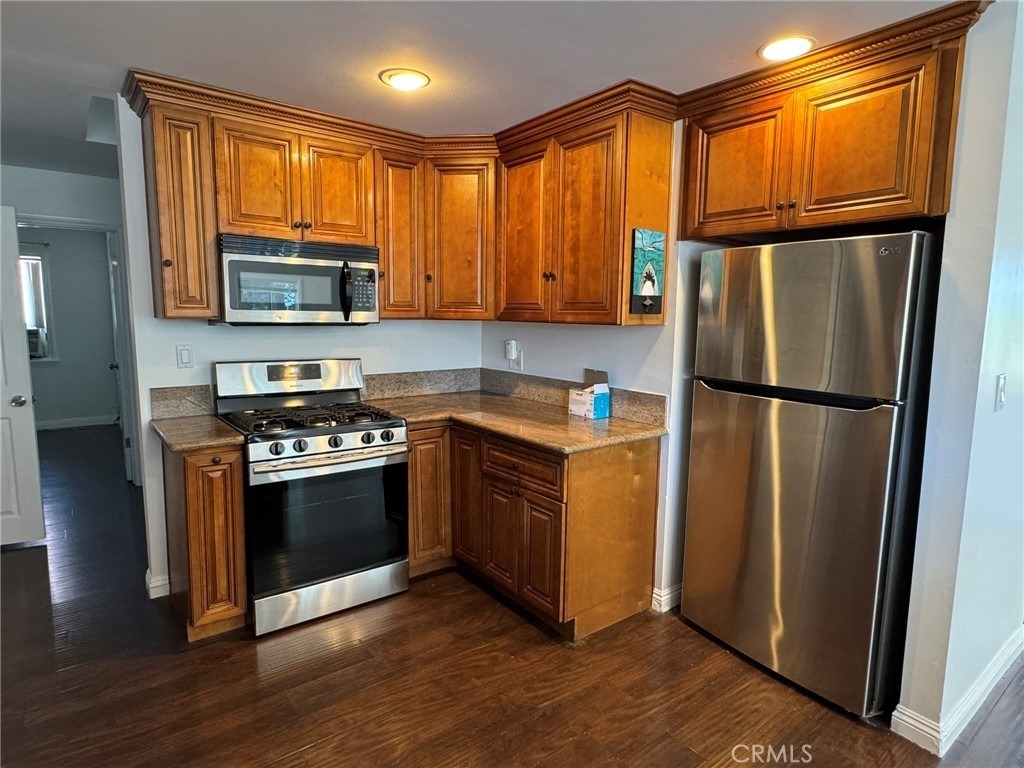 1041 W Acacia - Photo 8