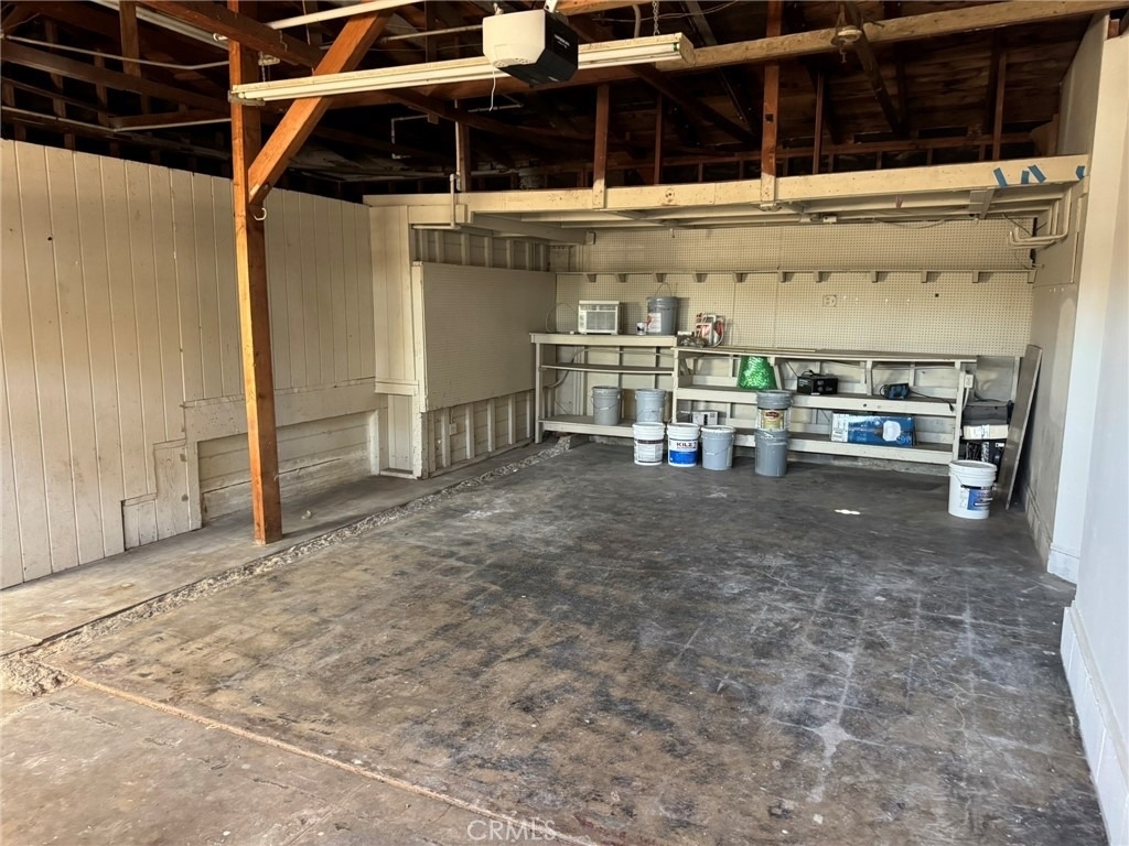 1041 W Acacia - Photo 20