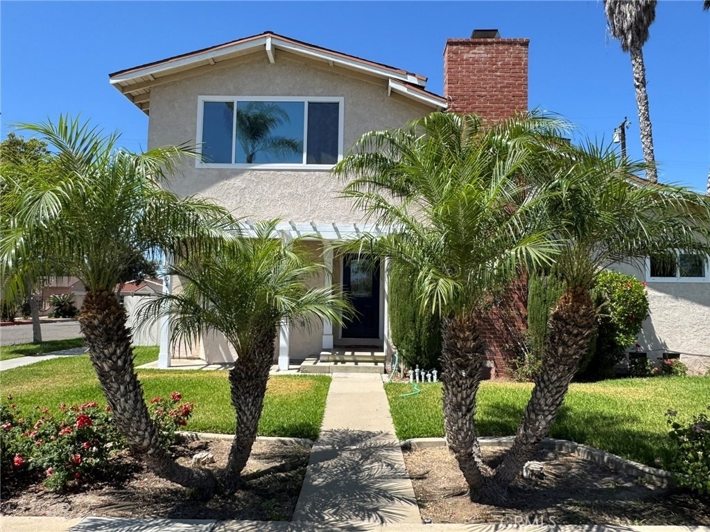 1041 W Acacia - Photo 1