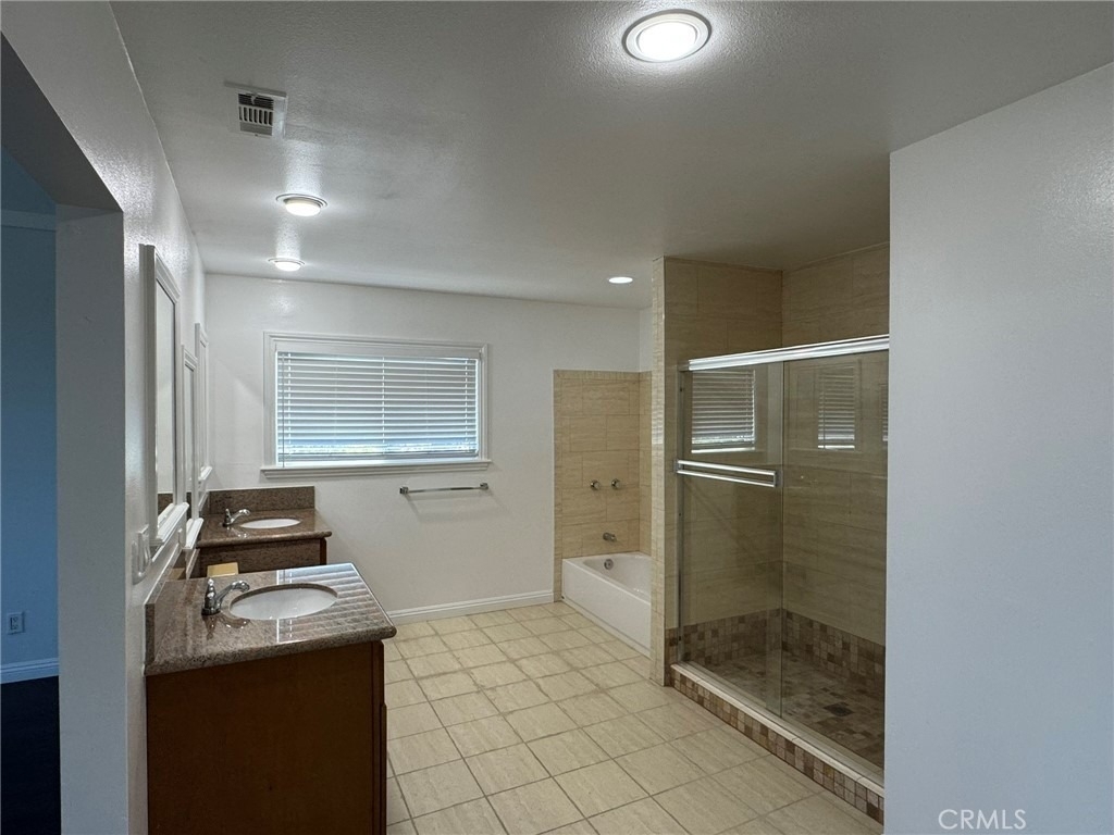 1041 W Acacia - Photo 17