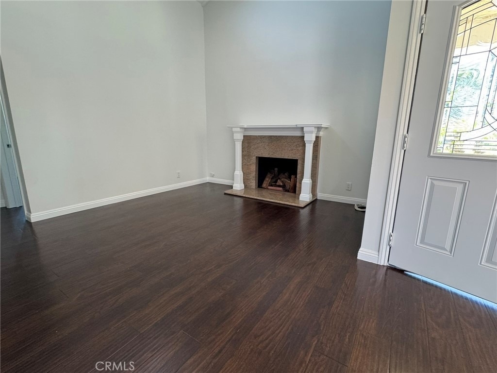 1041 W Acacia - Photo 5