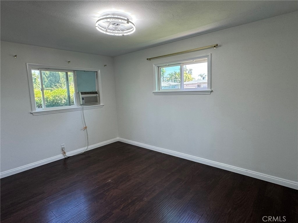 1041 W Acacia - Photo 14