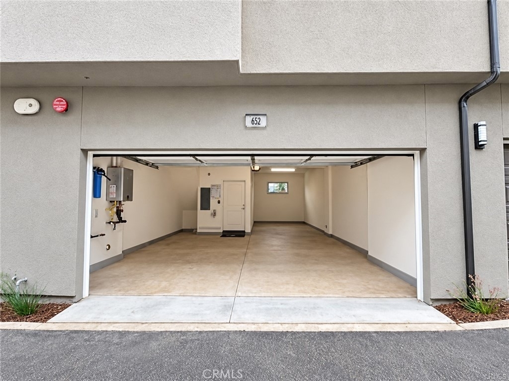 652 E Fourth Street - Photo 25